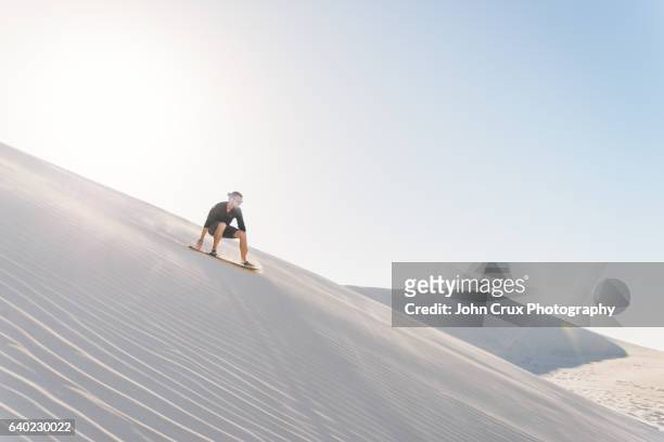 sand boarder in lancelin - perth australia foto e immagini stock