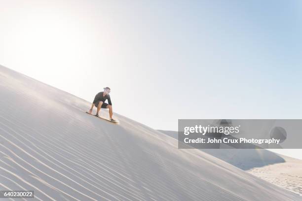 sand boarder in lancelin - perth australië stockfoto's en -beelden