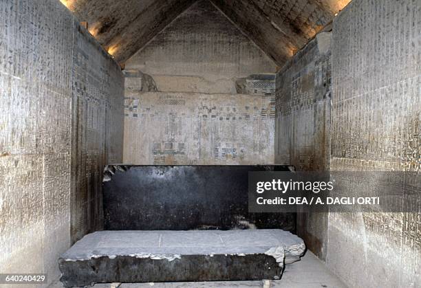Corpse Inside Pyramids Inside Pyramid Egypt Photos and Premium High Res Pictures - Getty Images