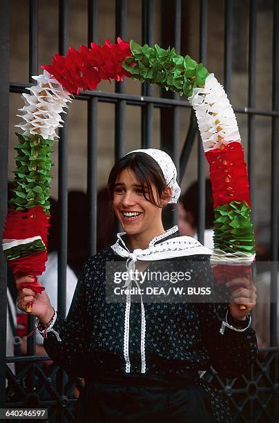 Basque Country Costumes Basque (Clothing) Photos and Premium High Res Pictures - Getty Images