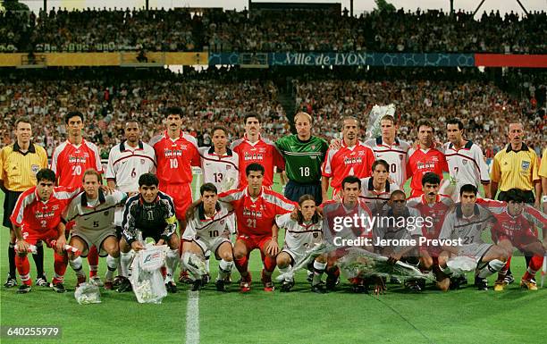 The teams of Iran and USA before the 1998 World Cup soccer match.