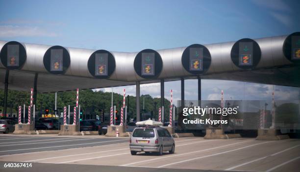 europe, france, paris, view of french autoroute (highway) pay toll - peaje fotografías e imágenes de stock