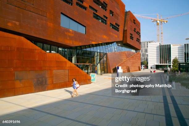 wu wirtschaftsuniversität campus wien - matthijs borghgraef fotografías e imágenes de stock