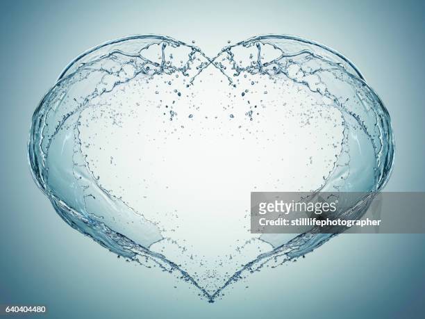 water heart - falling in love stockfoto's en -beelden