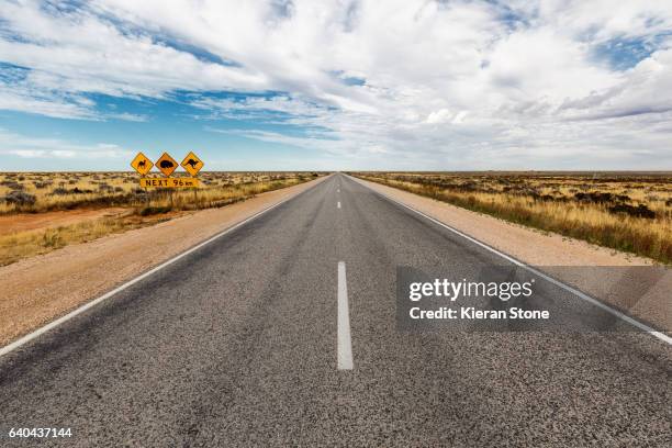 the long drive - western australia road stock pictures, royalty-free photos & images