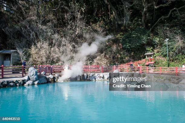 hells of beppu: kamado jigoku (cooking pot hell) - beppu bildbanksfoton och bilder