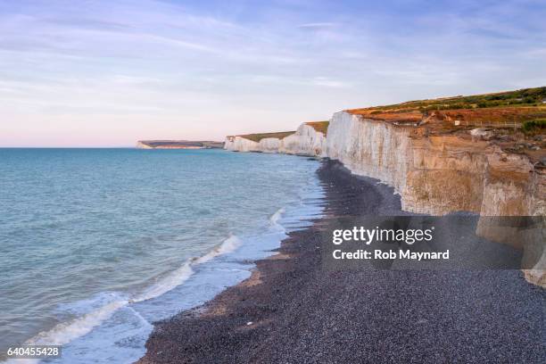 view over the seven sisters - seven sisters cliffs stockfoto's en -beelden