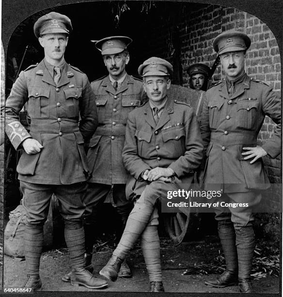 Colonel Gordon Rae Gordon Weir Photos et images de collection - Getty Images