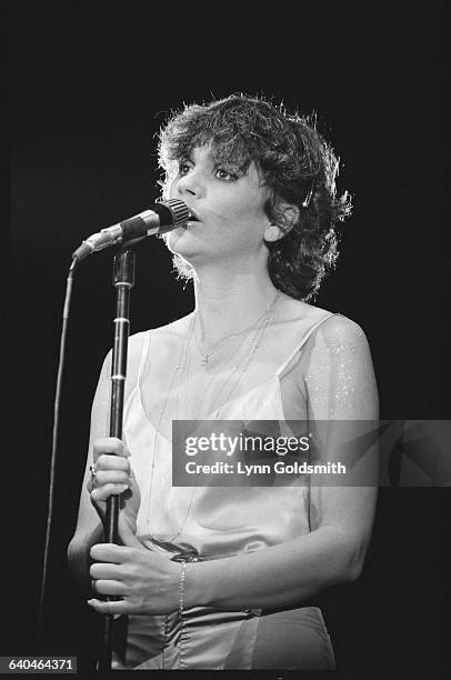 Linda R 1,949 Linda Ronstadt Photos & High Res Pictures - Getty Images