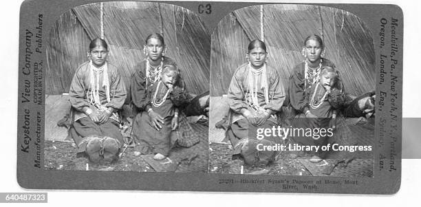 Traditional Reed Mat 317 Reed Mats Stock Photos, High-Res Pictures, and Images - Getty Images