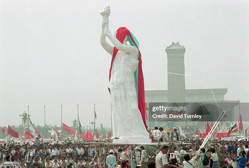Presentation of the Goddess of Democracy in Tiananmen Square