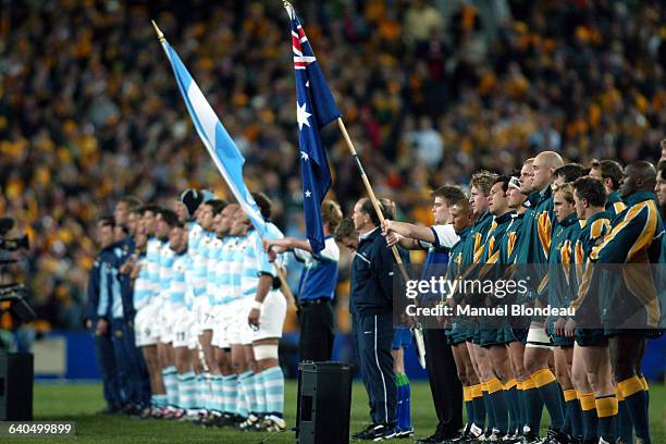 Rugby World Cup 2003, Australia vs. Argentina. The two teams during their national anthems. Coupe du monde de Rugby 2003, Australie contre Argentine....