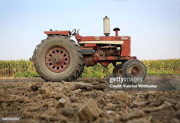 Tractor Images 96,036 Tractor Stock Photos, High-Res Pictures, and Images - Getty Images