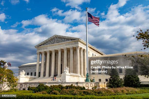 us supreme court - amgle - us supreme court fotografías e imágenes de stock