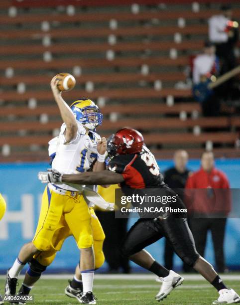 Pat Devlin Football Photos and Premium High Res Pictures - Getty Images