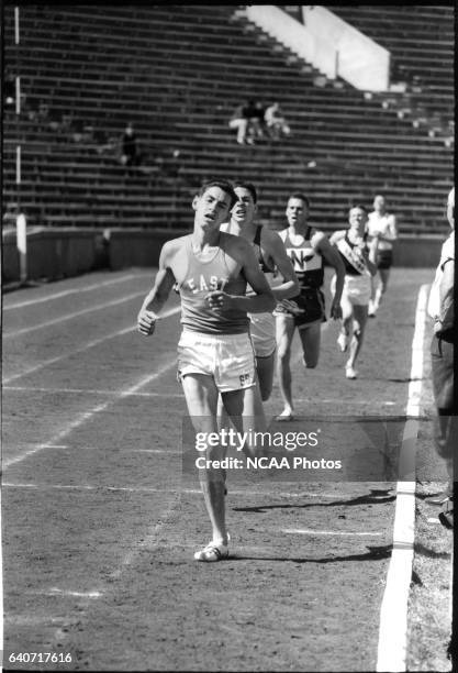 Jim Ryun of Wichita East High School..Photo: © Rich Clarkson / Rich Clarkson & Assoc.. 295-7770