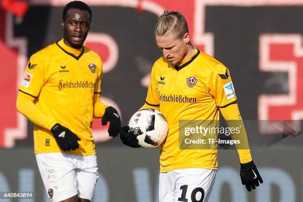 Marvin Stefaniak of Dynamo Dresden looks on during the Second Bundesliga match between 1. FC Nuernberg and SG Dynamo Dresden at Arena Nuernberg on...