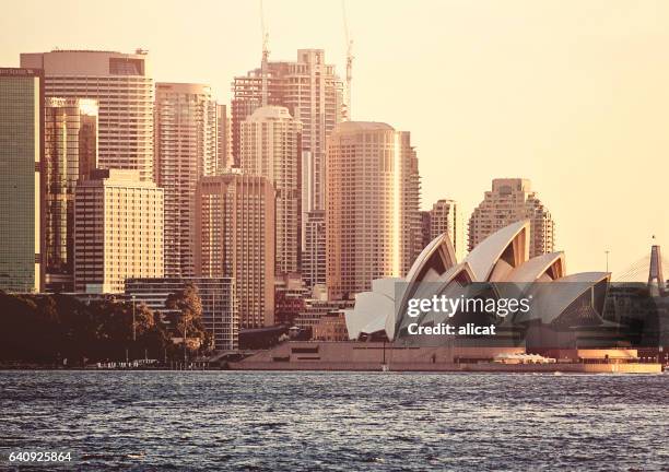 sydney opera house  - performing arts center - fotografias e filmes do acervo