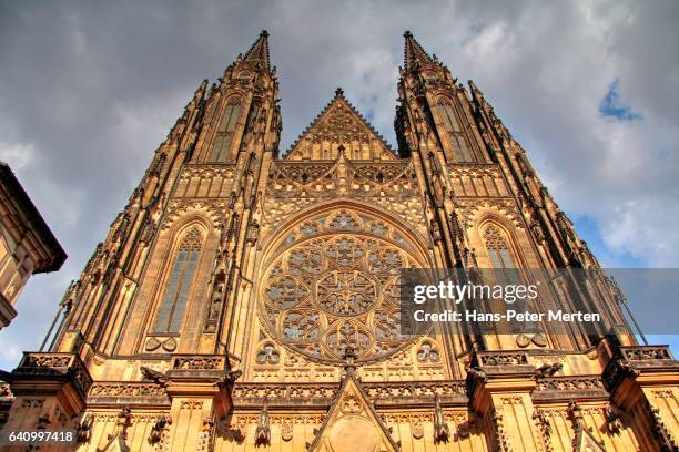 st. vitus cathedral within prague castle, prague, central bohemia, czech republic - rose window stock pictures, royalty-free photos & images