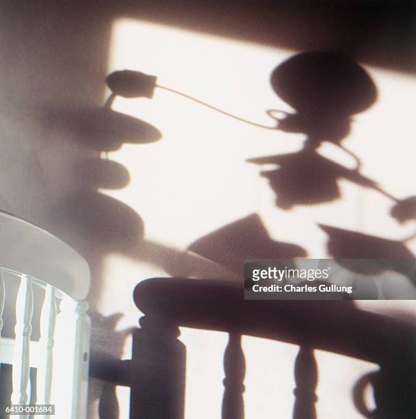 shadow of mobile over crib - crib 個照片及圖片檔