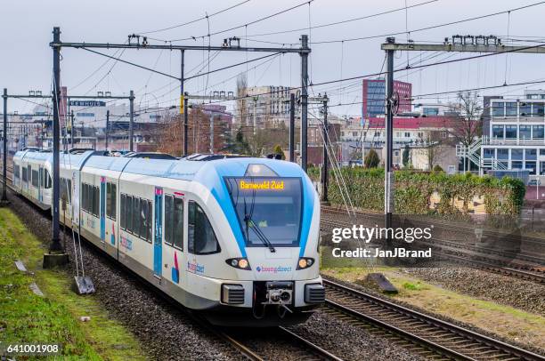 niederländische bahn in amersfoort - zonder mensen stock-fotos und bilder