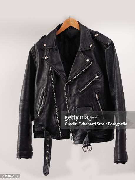 leather jacket - zwart jak stockfoto's en -beelden