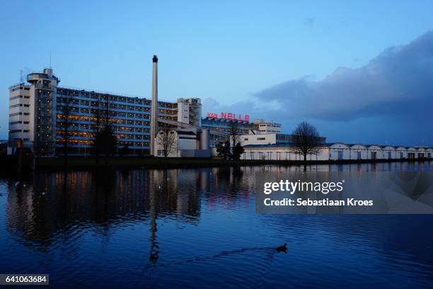 overview on the van nelle fabriek building and terrain, rotterdam, the netherlands - fabriek imagens e fotografias de stock