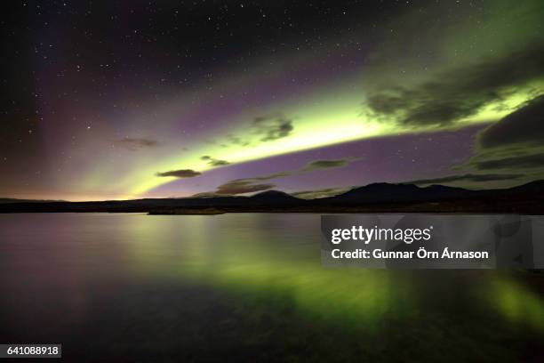 aurora thingvellir iceland - gunnar örn árnason stock pictures, royalty-free photos & images