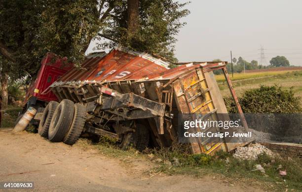 truck that has lost its load - crash stock pictures, royalty-free photos & images