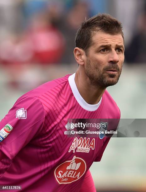 Albano Bizzarri of Pescara Calcio in action during the Serie A match between Pescara Calcio and SS Lazio at Adriatico Stadium on February 5, 2017 in...