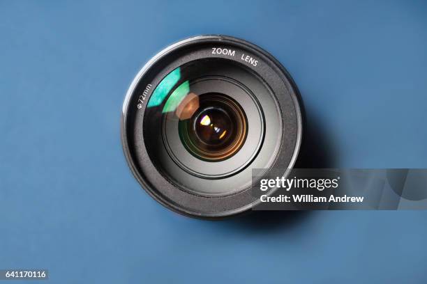 close-up of telephoto camera lens - linse stock-fotos und bilder