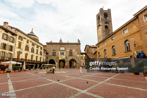 piazza vecchia bergamo, lombardy, italy - bergamo ストックフォトと画像