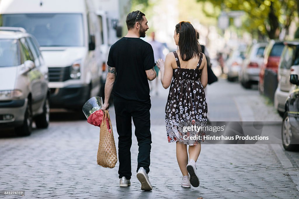 Couple with Eco friendly shopping bag
