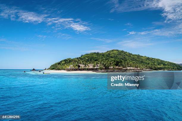 castaway island fiji mamanuca islands melanesia - fiji hut stock pictures, royalty-free photos & images