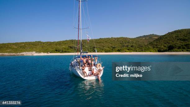 family on sailing - yacht top view stock pictures, royalty-free photos & images