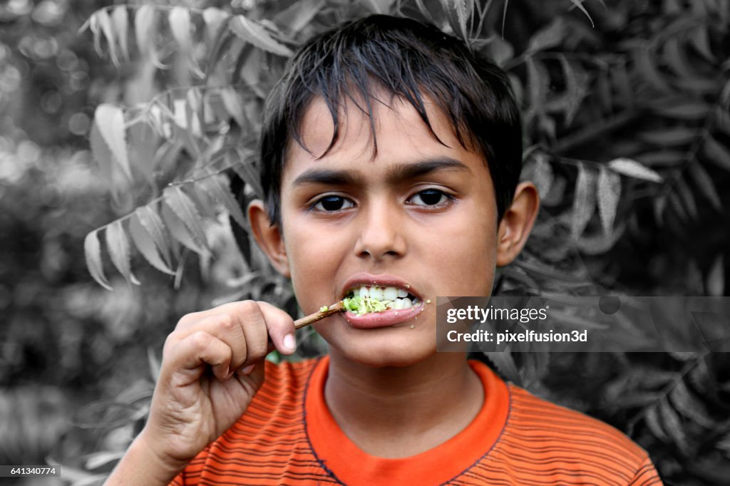 Manter os dentes limpos e saudáveis usando datun