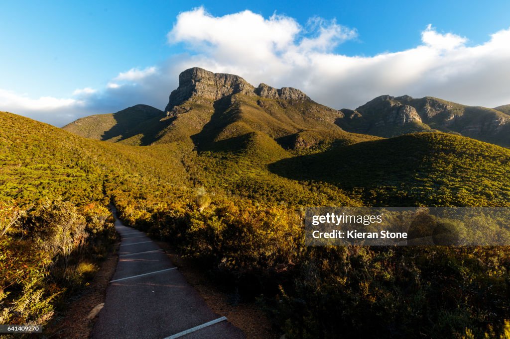 Sterling Ranges Stirling Ranges National Park Bluff Knoll High-Res Stock Photo - Getty ...