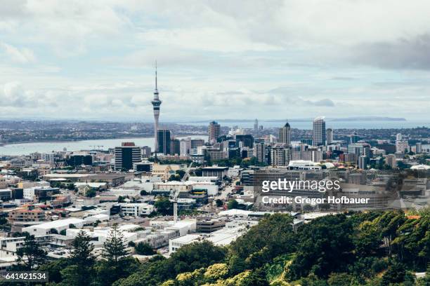 view over auckland - mount eden stock pictures, royalty-free photos & images