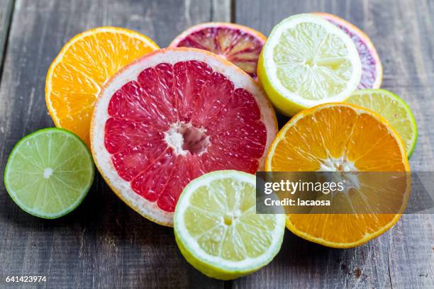 citrus fruits - agrumi foto e immagini stock