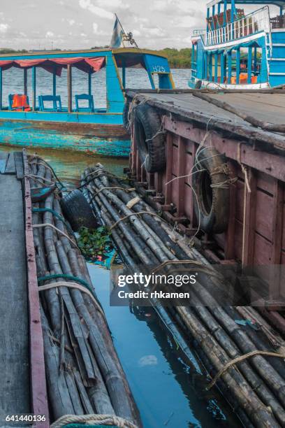 cambodia. floating villages on tonle sap lake - chong kneas stock pictures, royalty-free photos & images