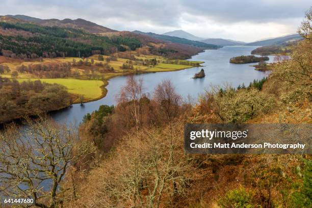 queen's view - loch tummel stock pictures, royalty-free photos & images