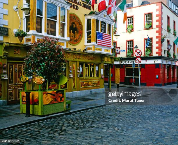 historic bars in dublin - dublin historic stock pictures, royalty-free photos & images