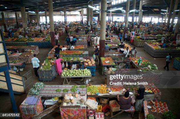 municipal market, lautoka - helena price stockfoto's en -beelden