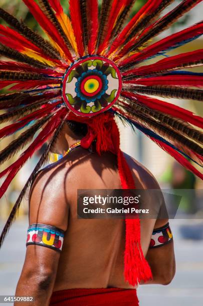 the ethnic diversity of the united states of america - azteca fotografías e imágenes de stock