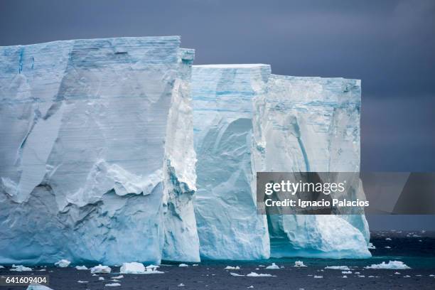 tubular icebergs, south orkneys - south orkney island stock pictures, royalty-free photos & images