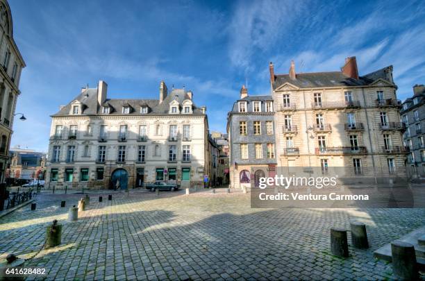 old town square in rennes, france - rennes france stockfoto's en -beelden