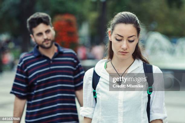 afbreken van - breaking and exiting stockfoto's en -beelden