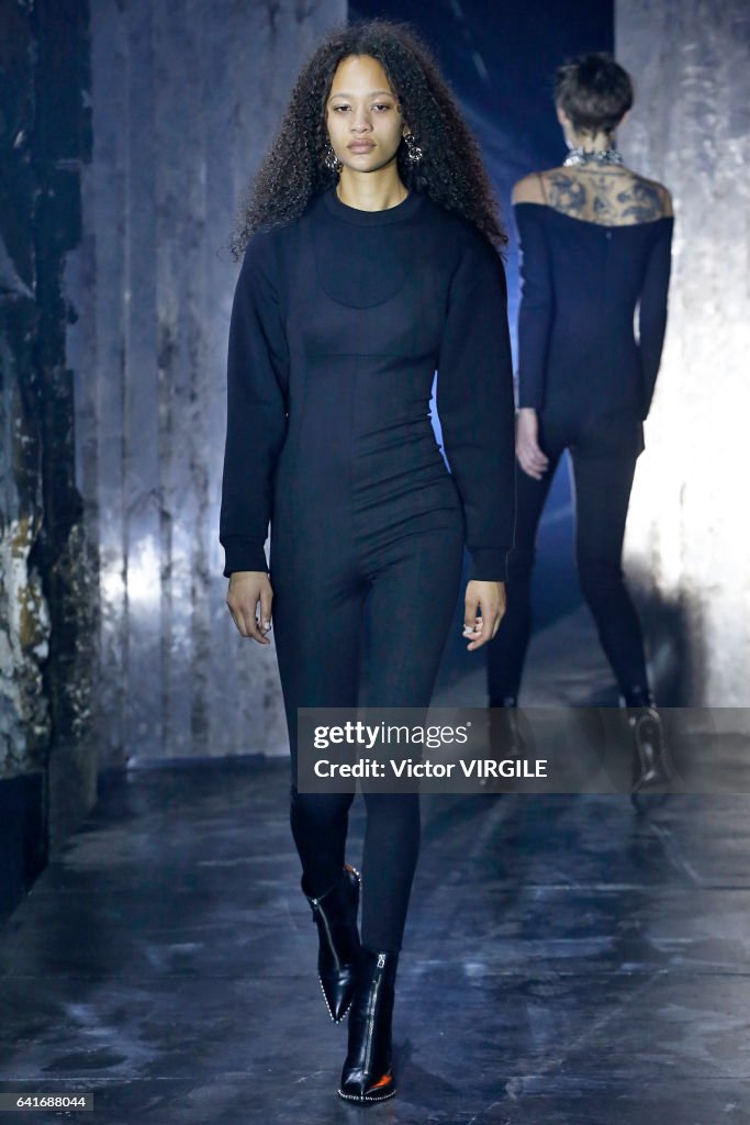 Alexander Wang - Runway - February 2017 - New York Fashion Week