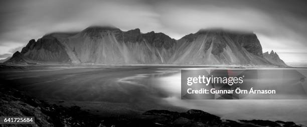 vestrahorn, iceland - gunnar örn árnason stock-fotos und bilder