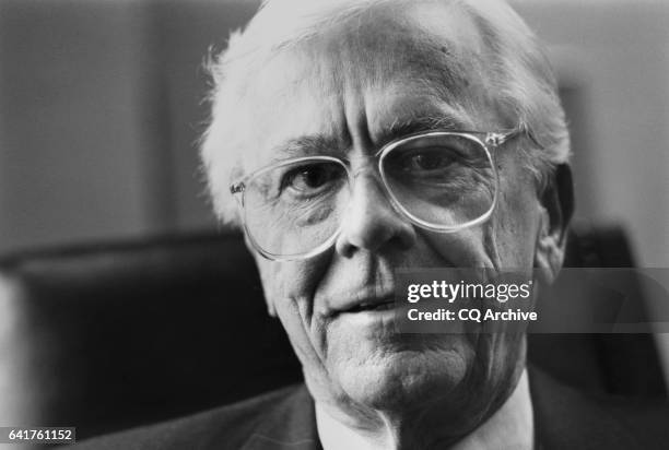 Edward Bennett Close Stockfoto's en -beelden - Getty Images